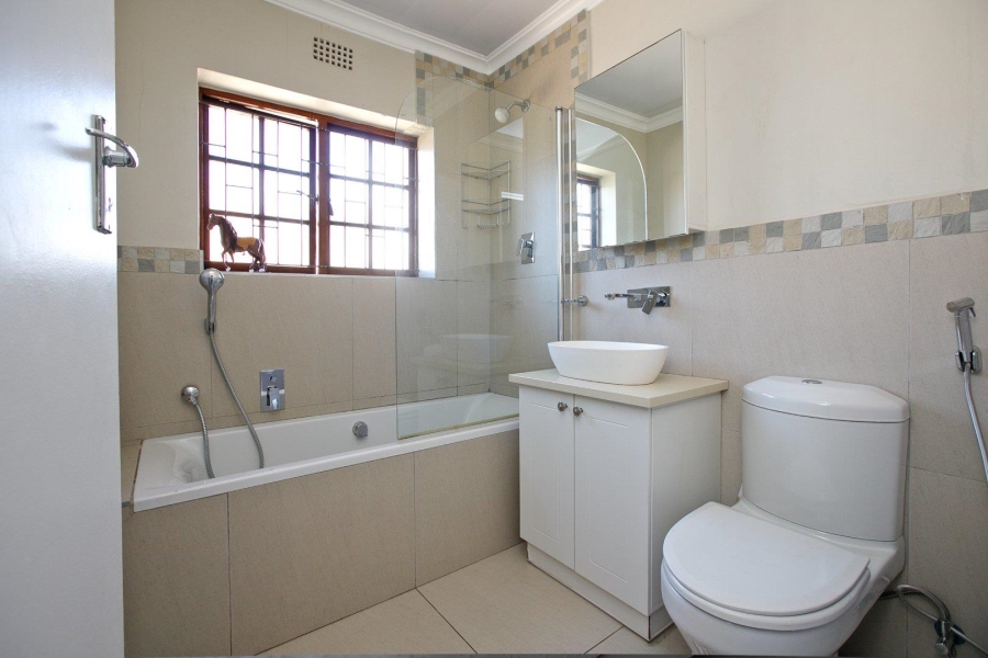 5 Bedroom Property for Sale in Claremont Western Cape